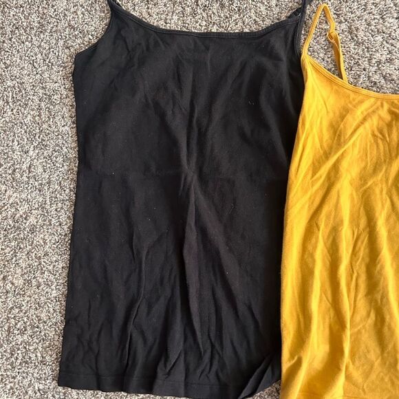 Tank tops - Picture 4 of 5